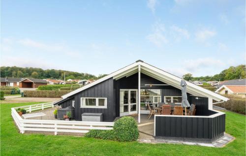 Grønninghoved Strand House | Holiday Home Havremarken