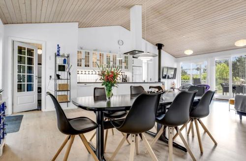 Rodby House | Holiday Home Helin - 800m from the sea by Interhome