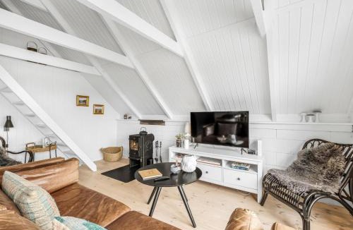 Nørre Lyngvig House | Holiday Home Hen - 400m from the sea by Interhome