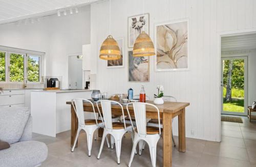 Lyngsbæk Strand House | Holiday Home Hermund - 100m from the sea by Interhome