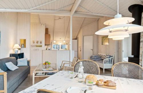 Reersø House | Holiday Home Hjalmine - 225m from the sea by Interhome
