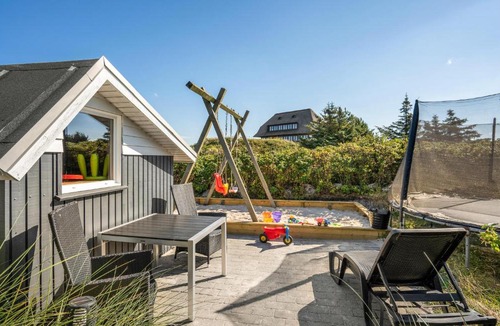 Henne Strand House | Holiday home Hjelmevej Henne X