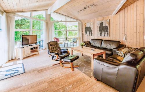 Hojby House | Holiday Home Hjortestien Højby X