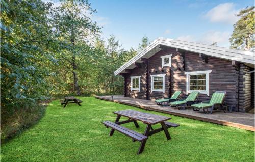 Ronne House | Holiday Home Holmegårdsvej Rønne V