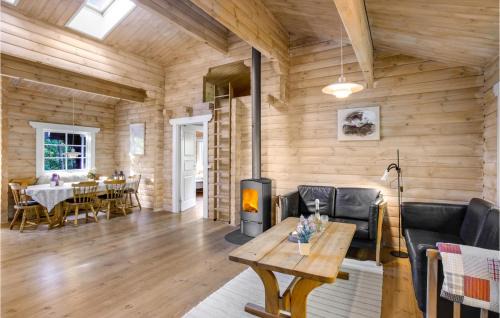 Ronne House | Holiday Home Holmegårdsvej Rønne V