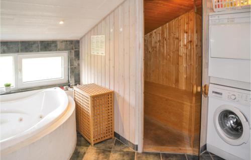 Henne House | Holiday Home Hovgårdsvej Henne Iii