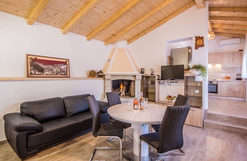 Barbariga House | Holiday Home Vodnjan with Pool & Sea