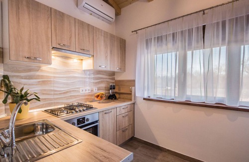 Barbariga House | Holiday Home Vodnjan with Pool & Sea
