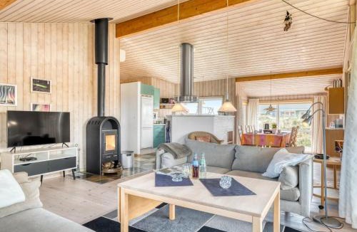Lild Strand House | Holiday Home Hughe - 200m from the sea by Interhome