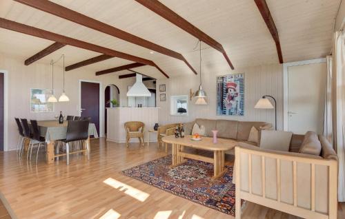 Grønninghoved Strand House | Holiday Home Hvedemarken Sjølund Vi