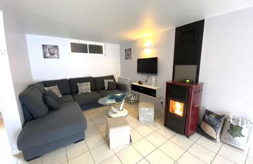 Saint-Pair-sur-Mer House | Holiday Home in Kairon near the Beach