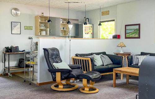 Hemmet House | Holiday Home Ildervej Yellow