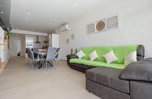 El Ligallo del Ganguil House | Holiday Home 'Illa De Buda' with Mountain View, Wi-Fi and Air Conditioning