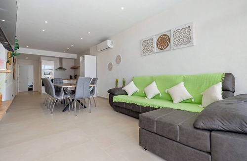 El Ligallo del Ganguil House | Holiday Home 'Illa De Buda' with Mountain View, Wi-Fi and Air Conditioning