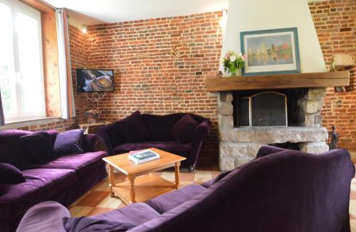 Gouy-Saint-Andre House | Holiday home in a historic building near Montreuil