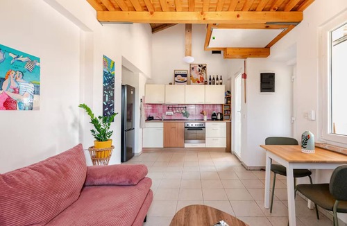 Marina Ski Chalet | Holiday home in a small village - sourrounded by olives and nature