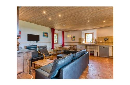 Aspiran House | Holiday home in Aspiran with swimming pool