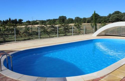Aspiran House | Holiday home in Aspiran with swimming pool