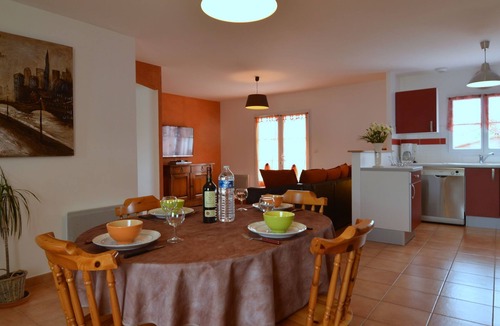 Avrille House | Holiday Home in Avrillé near Sandy Beaches