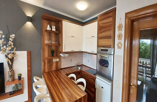 Crikvenica House | Holiday Home in Crikvenica near Sandy Beach