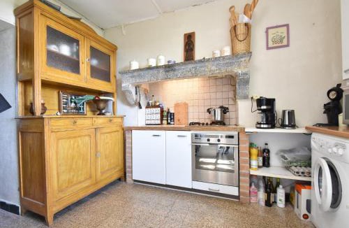 Gannay-sur-Loire House | Holiday Home in Decize near Beach