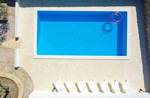 Drage House | Holiday Home in Drage with Terrace, Air condition, WIFI, Washing machine (4884-1)