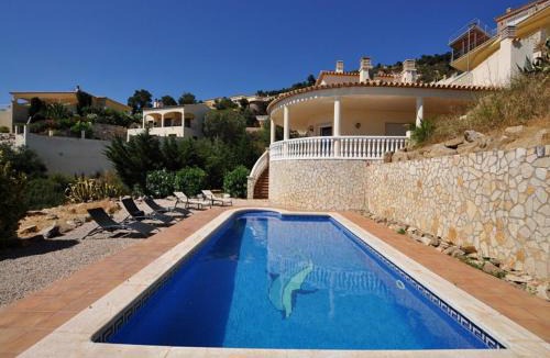 Palau-Saverdera House | Holiday Home in Empuriabrava with Private Pool