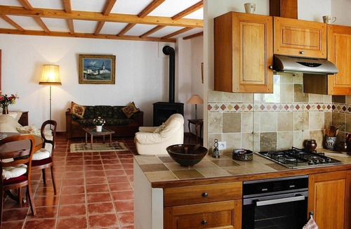 Revest-du-Bion House | Holiday home in Revest with garden