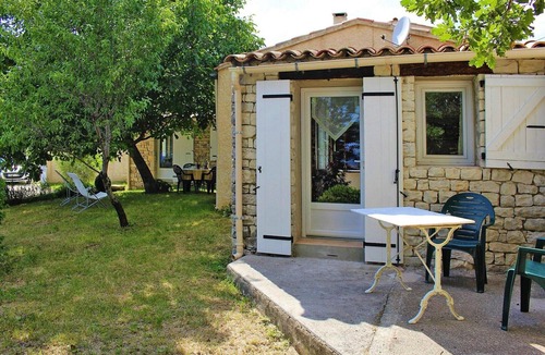 Revest-du-Bion House | Holiday home in Revest with garden