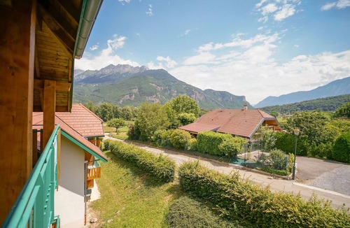 Giez Apartment | Holiday home in Haute-Savoie near Lake Annecy
