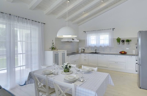 Kavran House | Holiday Home in Kavran near the Sea