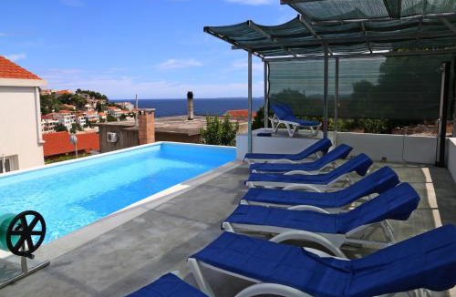 Zavalatica House | Holiday Home in Korcula with Sea View