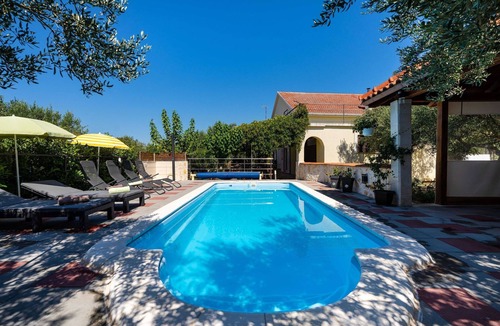 Skradin House | Holiday home in Krkovic with large swimming pool