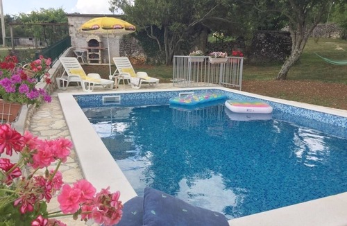Bartici House | Holiday Home in Labin with Terrace, Air condition, WIFI, Washing machine (4866-1)