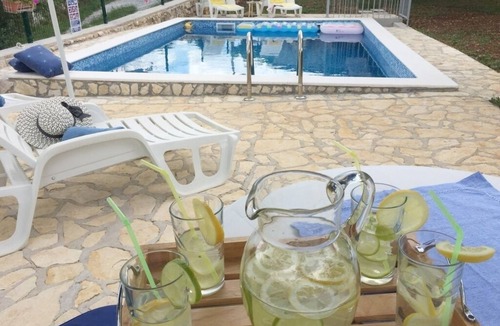 Bartici House | Holiday Home in Labin with Terrace, Air condition, WIFI, Washing machine (4866-1)