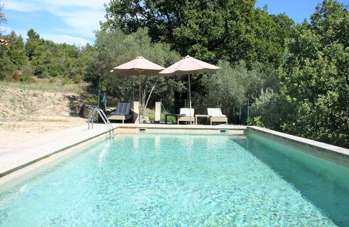 Lacoste House | Holiday Home in Lacoste with Pool