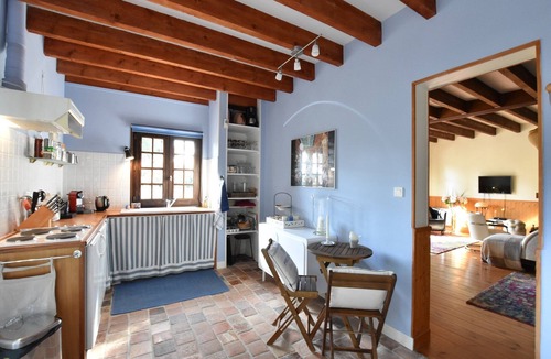 Le Chatelet House | Holiday Home in Le Châtelet with Pool