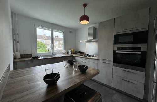 Miroir - Batignolles House | Holiday Home in Le Mans near 24H Circuit