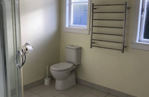 Leigh House | Holiday home in Leigh seaside village