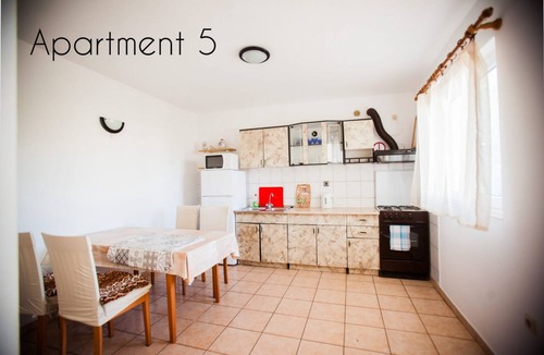 Lopar House | Holiday Home in Lopar with Seaview, Terrace, Air condition, WIFI (186-5)