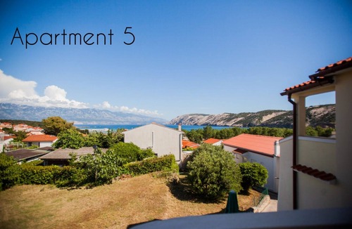 Lopar House | Holiday Home in Lopar with Seaview, Terrace, Air condition, WIFI (186-5)