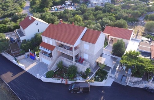 Lumbarda House | Holiday Home in Lumbarda with Seaview, Terrace, Air condition, WIFI (128-4)