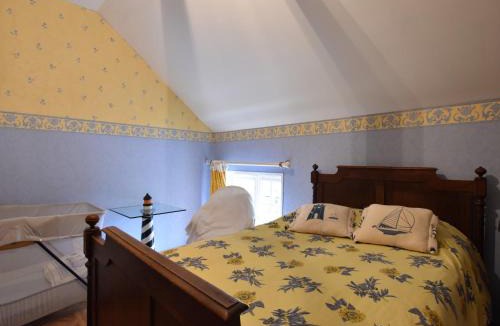 Englancourt House | Holiday Home in Oise with Forest Views