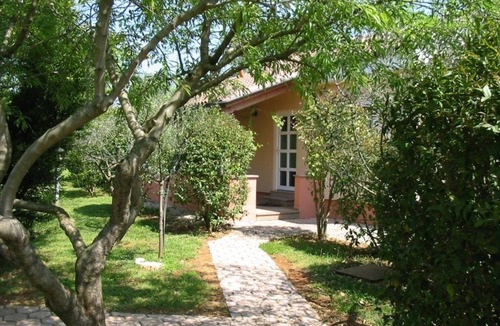 Vrvari House | Holiday Home in Poreč with Terrace, Air condition, WIFI, Dishwasher (4400-6)