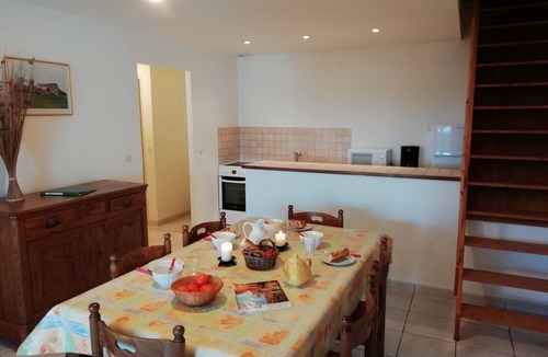 Monchaux Apartment | Holiday Home in Quend-Plage near Sandy Beach