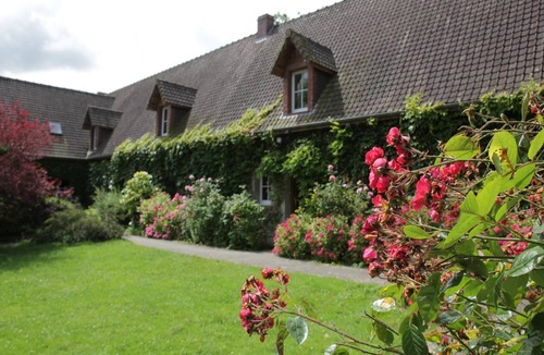 Monchaux House | Holiday Home in Quend-Plage near Forest