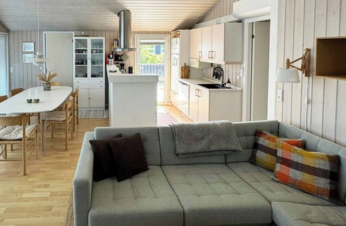 Lonstrup House | Holiday home in scenic surroundings in Lønstrup