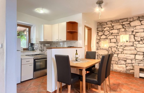 Segotici House | Holiday Home in Šegotići with Private Pool