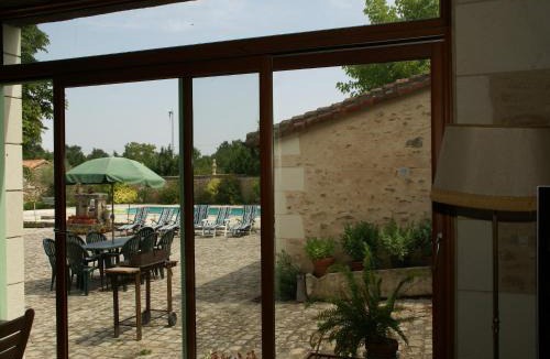 Thurageau House | Holiday Home in Thurageau with Private Pool