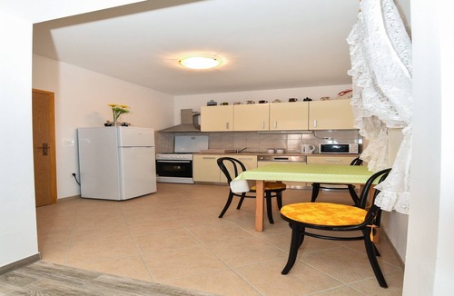 Veli Iz House | Holiday Home in Veli Iž near the Sea